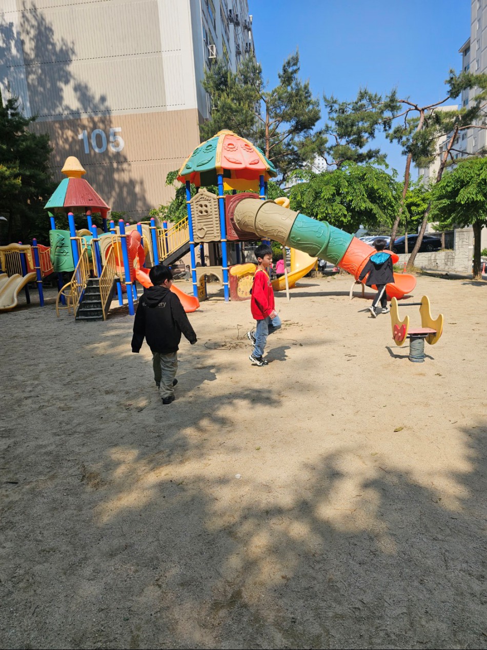KakaoTalk_20250512_175122754_06.jpg